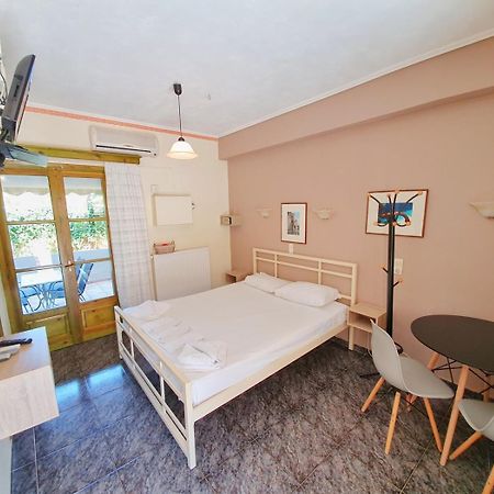 Alexaria Holidays Apartments Frínion Dış mekan fotoğraf